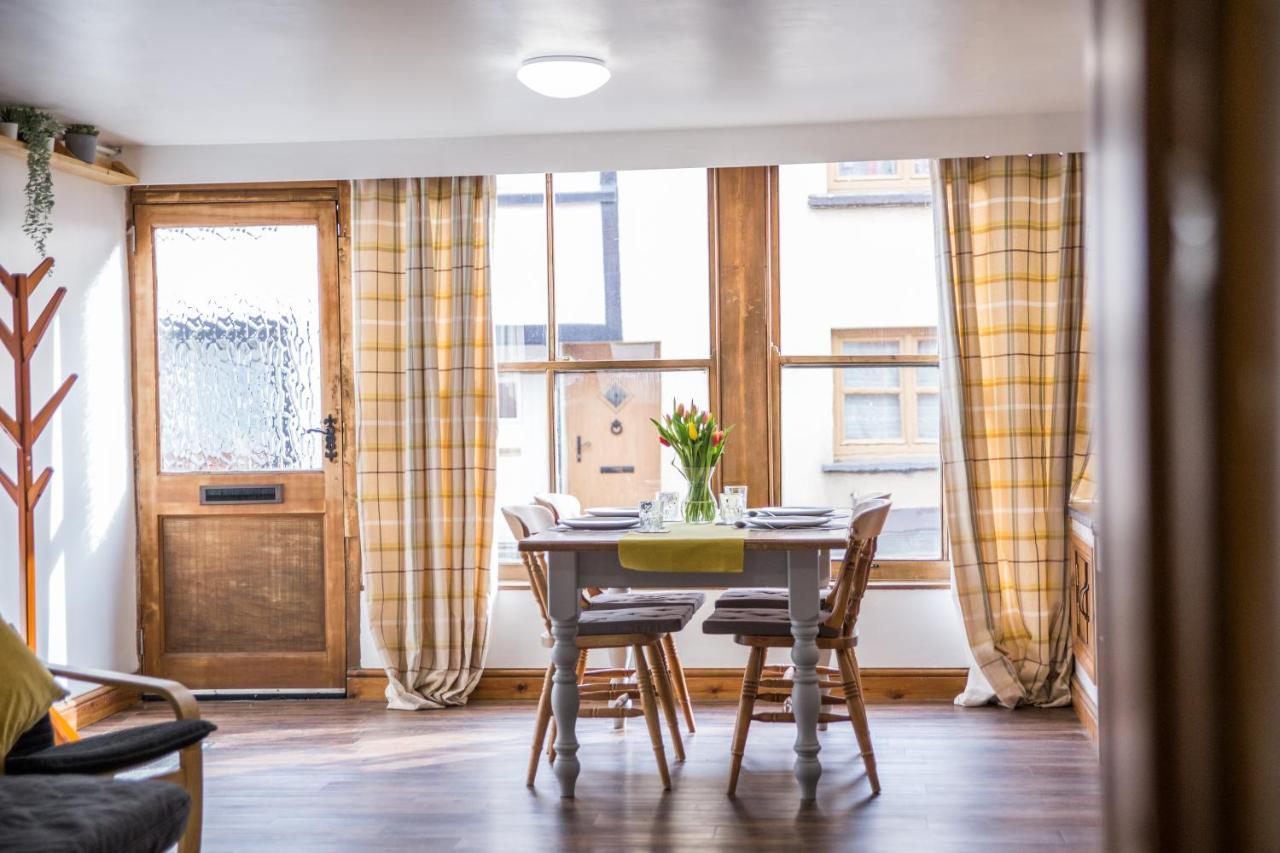 The Old Dairy Mill Street Apartamento Crediton Exterior foto