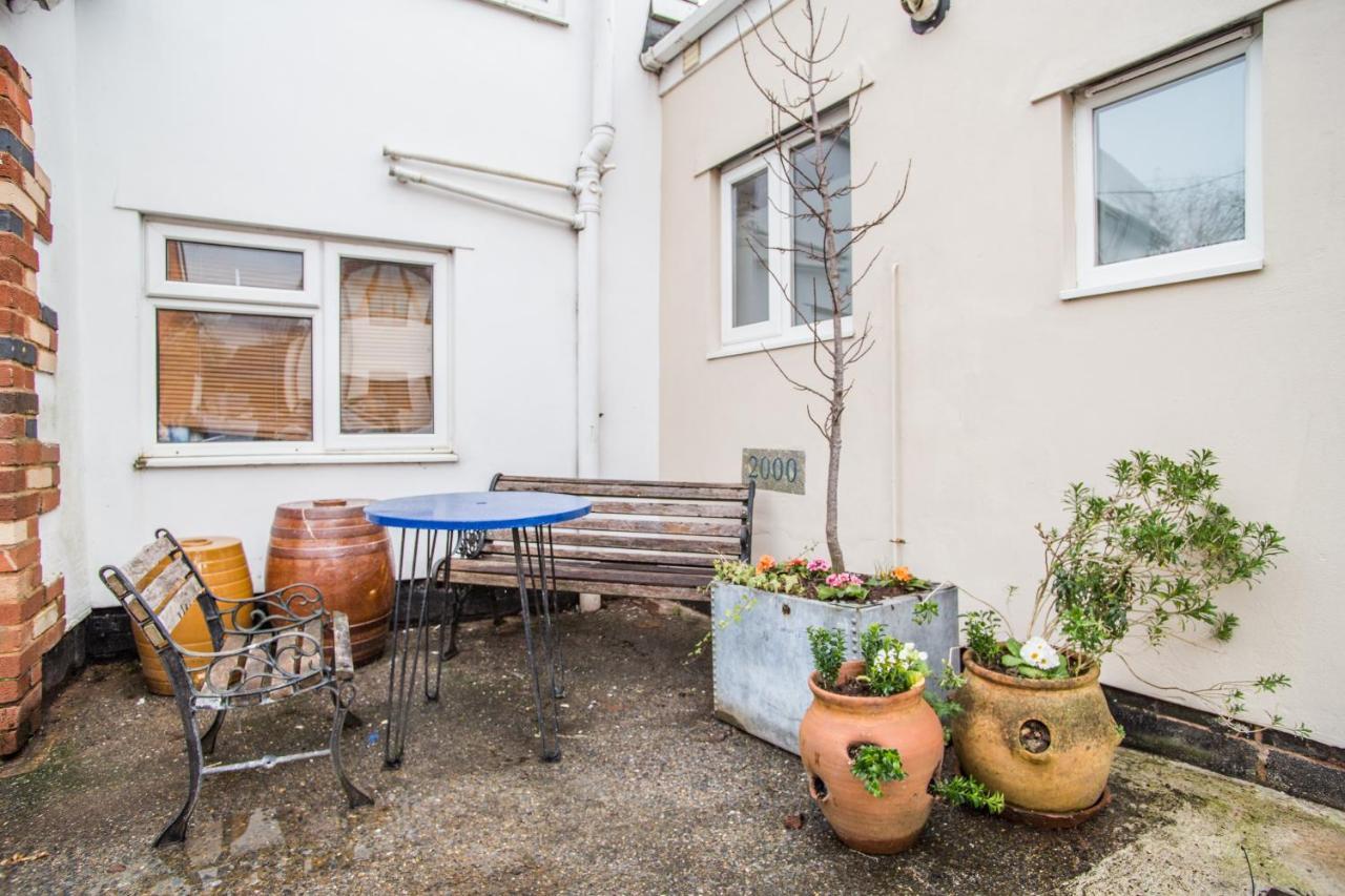 The Old Dairy Mill Street Apartamento Crediton Exterior foto